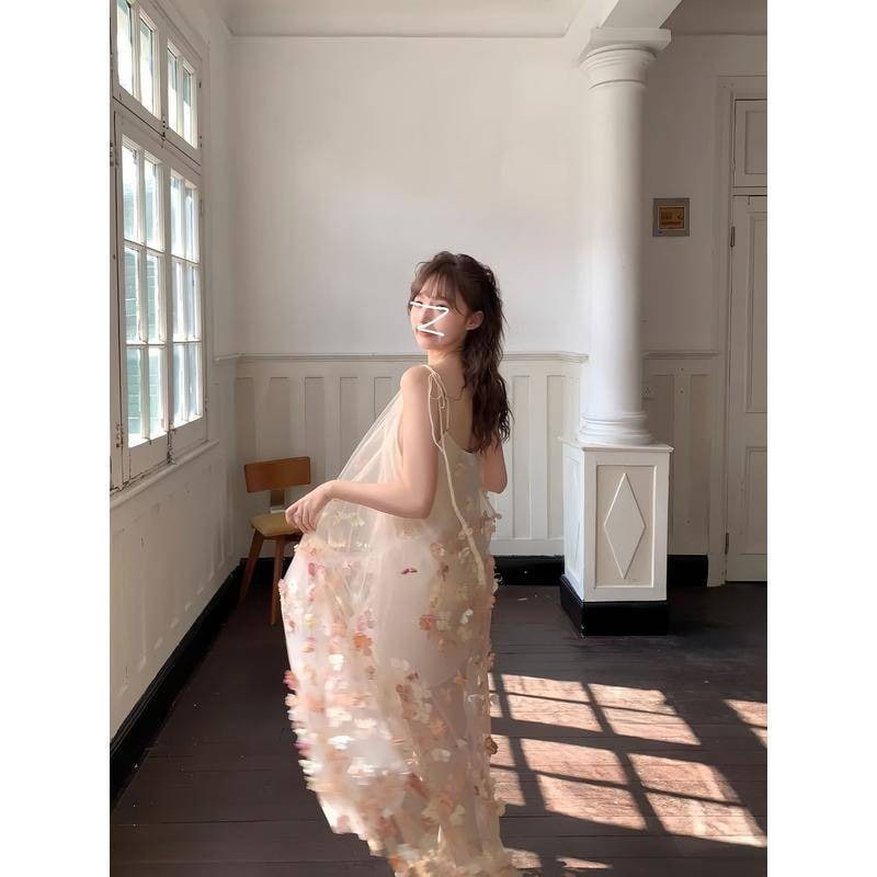 French Heavy Industry Gauze Three-Dimensional Flower Sling Dress Female Summer New Style Design Super Fairy Loose Vacation Style