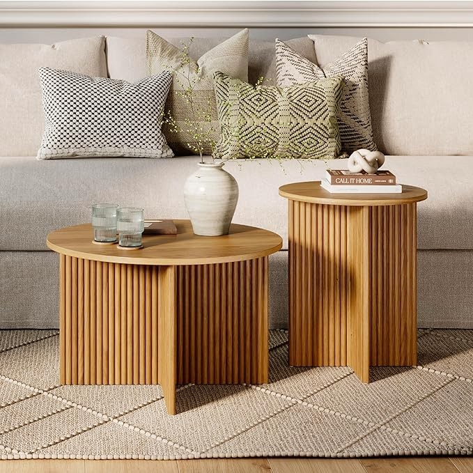 Round Fluted Nesting Coffee Table - 2 Piece Coffee Table Set - Living Room Furniture - Modern Home Decor - Solid Wood Base and Wood Grain Veneer Top (Medium Oak)