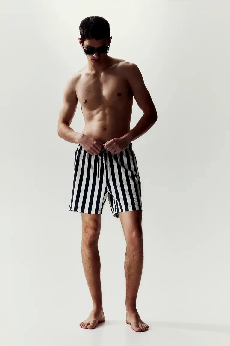 Seersucker Swim Shorts Black/white striped